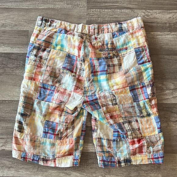 Vintage Red Brand Shorts - Picture 4 of 4